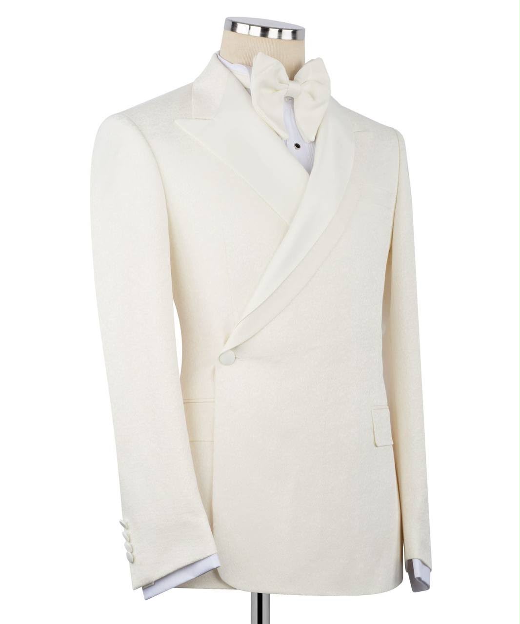 White blazer on a mannequin